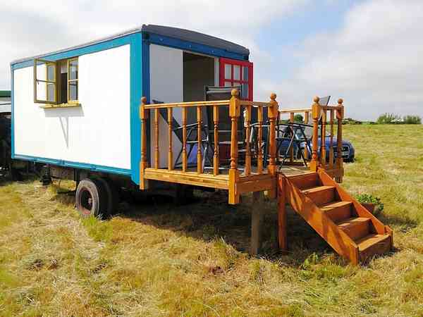 Star gazer shepherd's hut