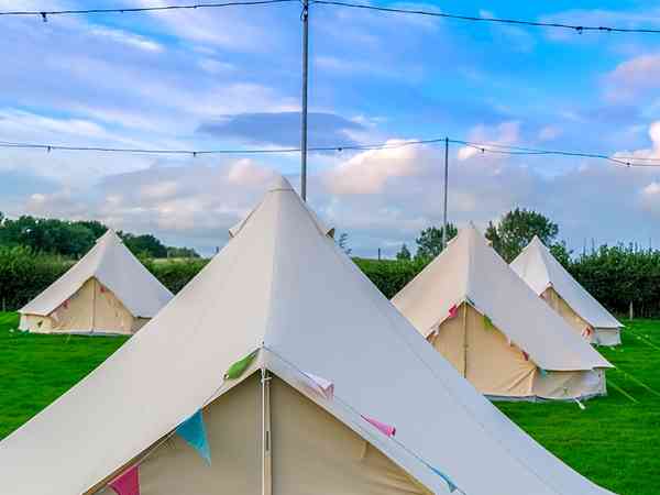 Bell tent (2 adults and 4 children)