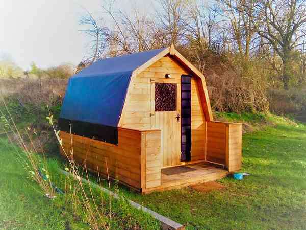 Hazel's camping pod (pet friendly)