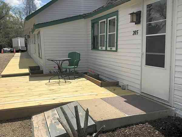 #205 1 bedroom cabin