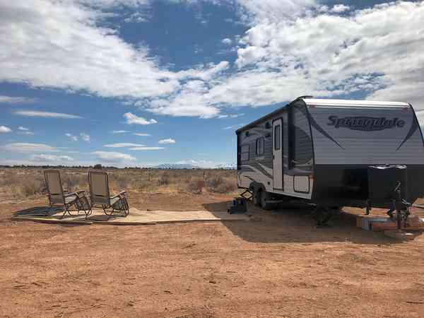 Non-electric gravel and earth touring pitch (back-in)