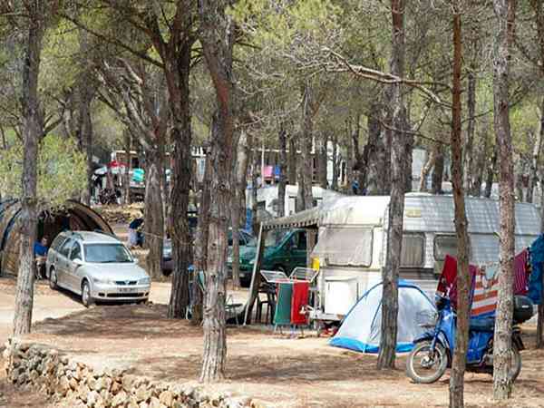 Non-electric grass and gravel tent pitch