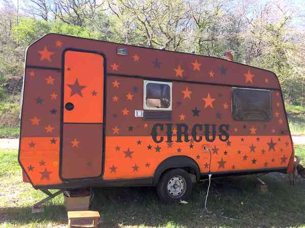 Автофургон в аренду на месте Circus c 1 спальней