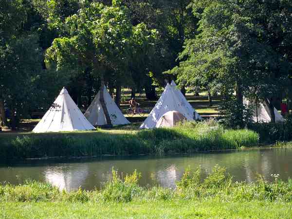 Bordered by a river Bordered by a river