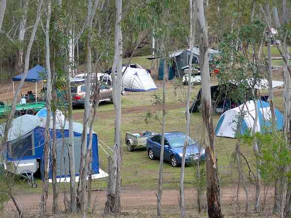 Non-electric grass pitch