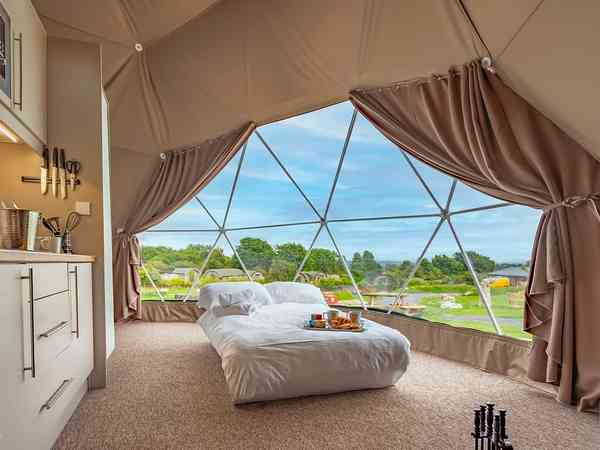 Geodesic dome (family, no pets)