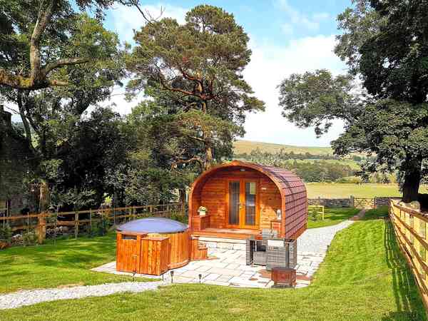 Kampeerpod 1 slaapkamer (2 volwassenen en 2 kinderen, hot tub)