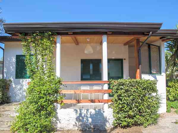 Minosse 2 bedroom cabin