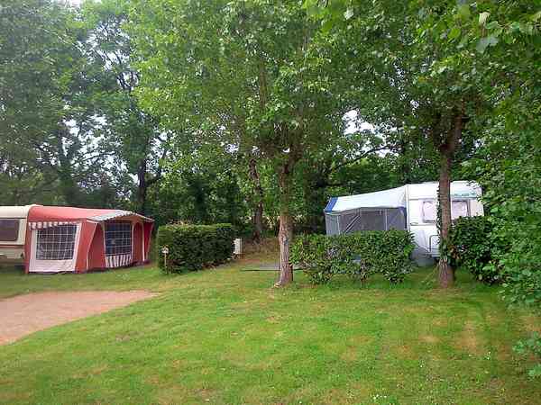 Electric optional grass and earth tent pitch