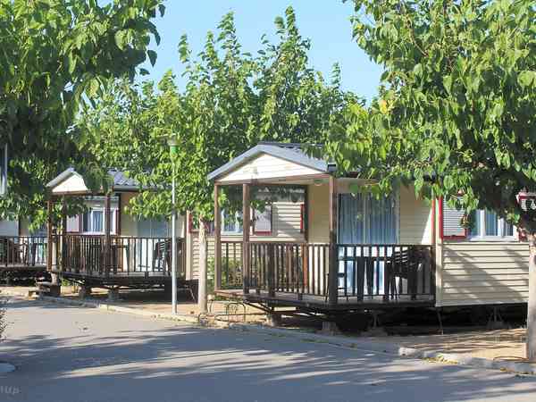 2 bedroom mobile home