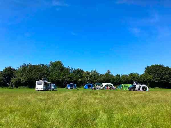 Non-electric grass tent or trailer tent pitch