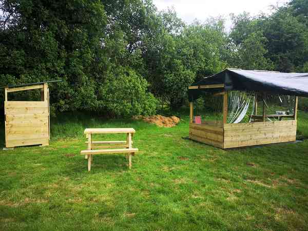 Emplacement pour tente sur herbe sans électricité (de luxe)