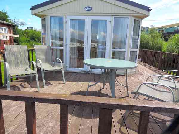 Exterior view and deck Exterior view and deck