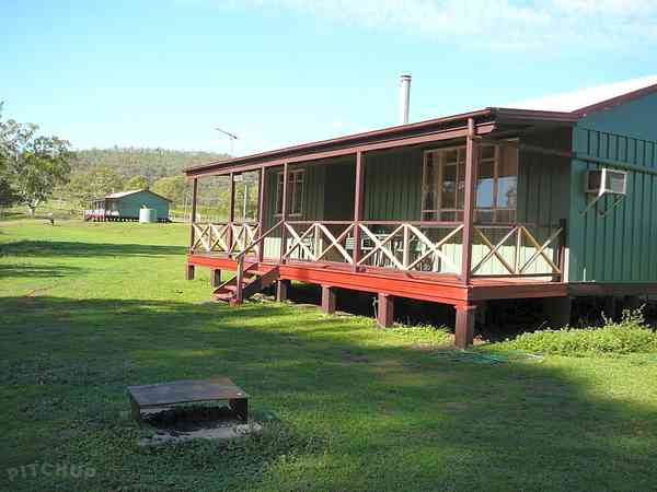 Farm Stay 3 bedroom cabin
