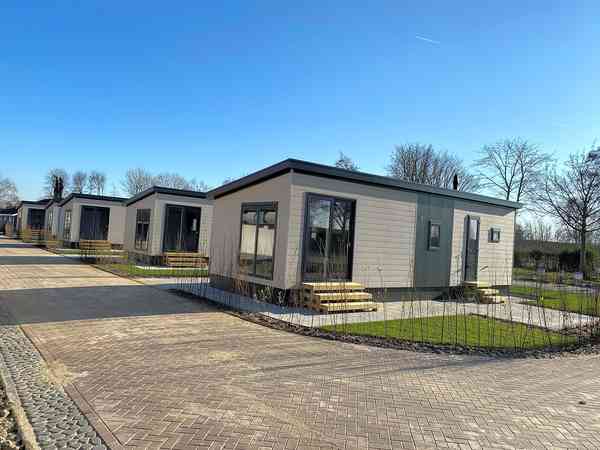 Villa De Noordzee 2 bedroom cottage / chalet / bungalow