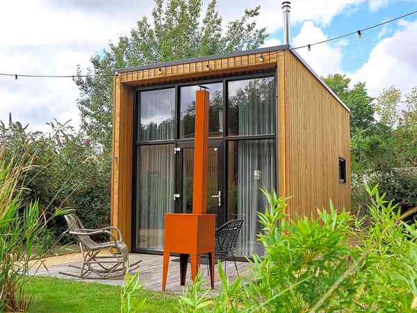 Tiny House microlodge (hot tub)