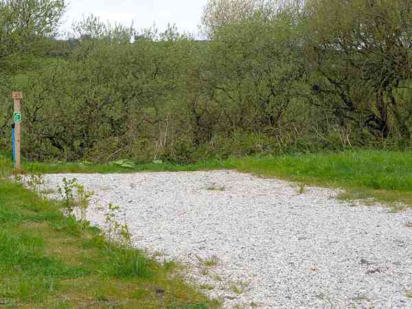 Fully-serviced grass and gravel touring pitch
