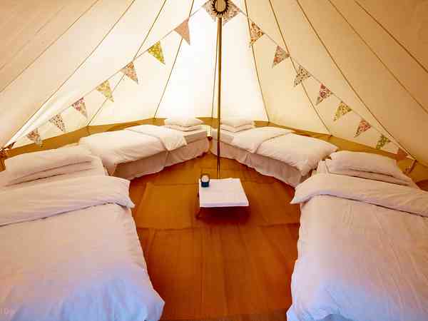 Tente cloche (4 personnes)