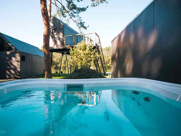 Outdoor jacuzzi Outdoor jacuzzi