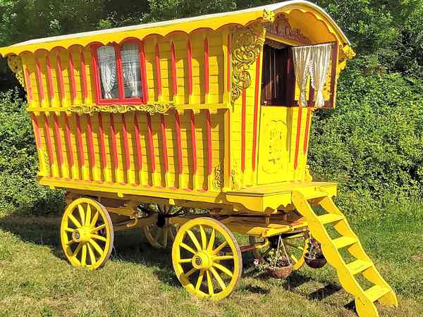 Roulotte Maggie Smith's Yellow (2 adultes et 2 enfants)
