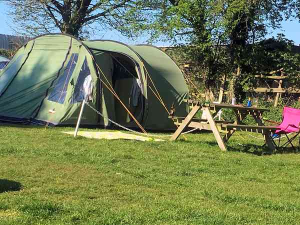 Non-electric grass motorhome pitch