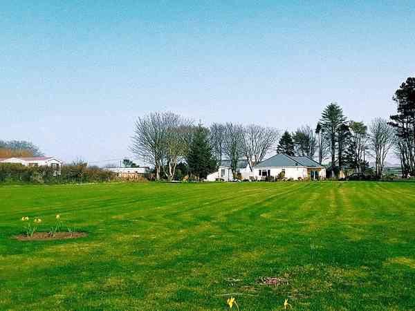 Non-electric grass tent pitch