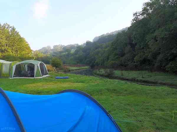 Non-electric grass tent pitch