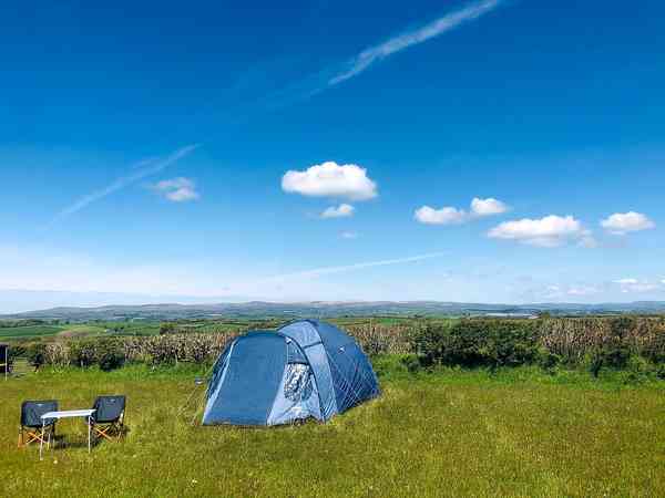 Non-electric grass tent pitch