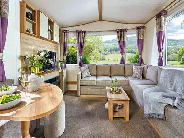 Spacious lounge Spacious lounge