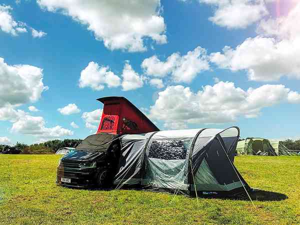 Piazzola tenda o furgonato/van su erba senza elettricità