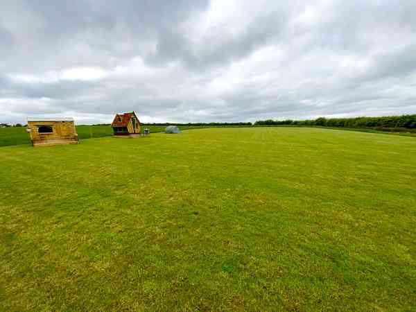 Non-electric grass touring pitch