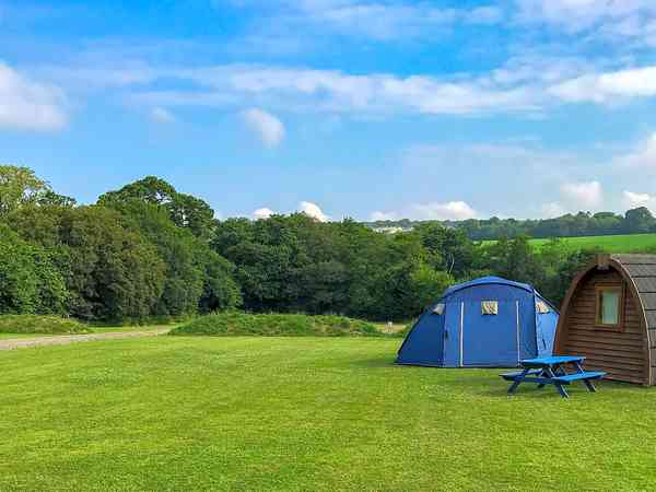 Emplacement pour tente sur herbe sans électricité