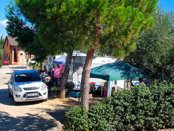 Fully-serviced hardstanding pitch (plus)