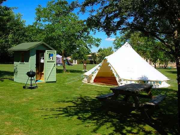 Bell tent with cooking cabin Bell tent with cooking cabin