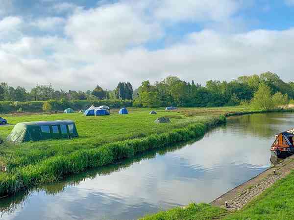 Non-electric grass tent pitch