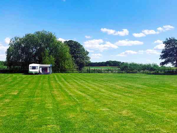 Spacious pitch field Spacious pitch field