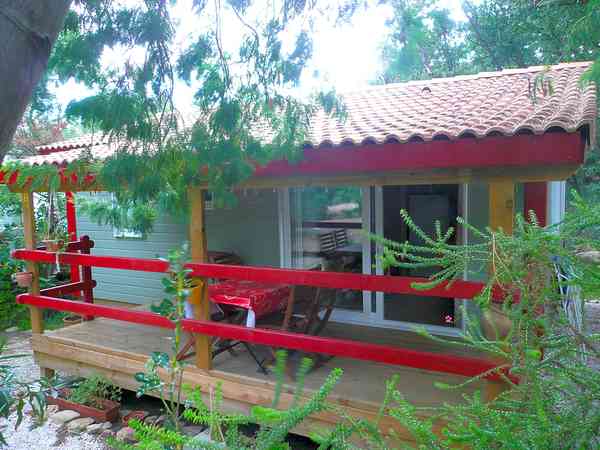 Chalet 2 chambres (5 personnes, air conditionné)