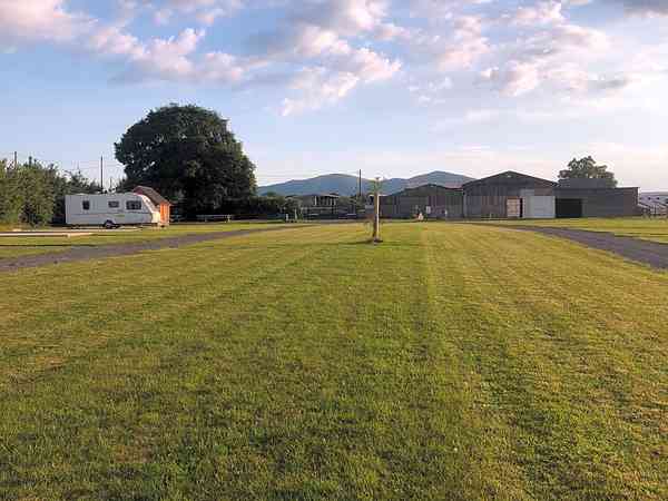 Non-electric grass pitch