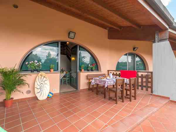 1 bedroom apartment (no pets)