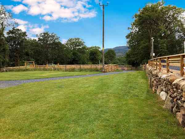 Grass Motorhome/Camper Van Pitch Grass Motorhome/Camper Van Pitch