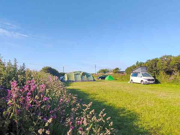 Upper Meadow staplaats voor een tent of voor vouwwagen op gras zonder elektriciteit