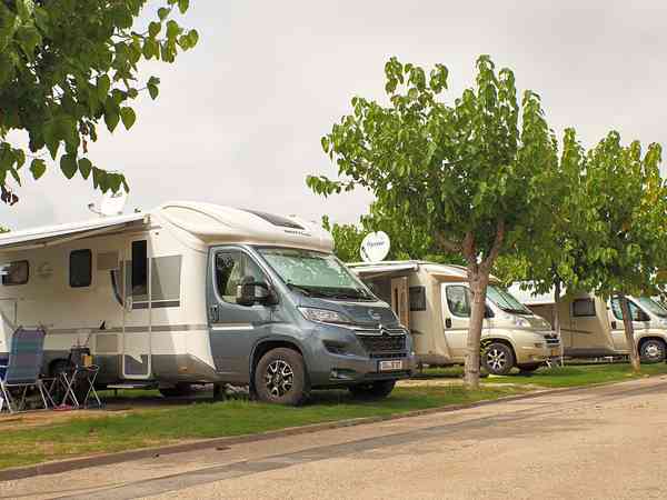 Electric earth motorhome pitch