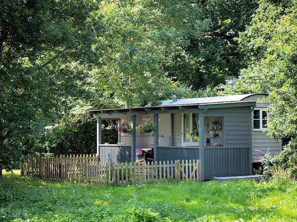 Whoa Stop shepherd's hut