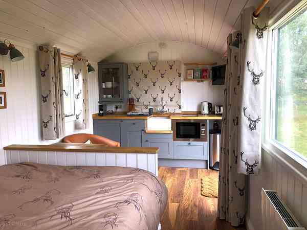 Shepherd's hut