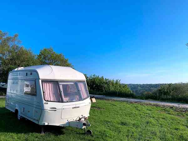 Non-electric grass touring pitch