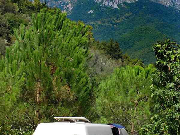 Piazzola camper Blue su erba con elettricità facoltativa