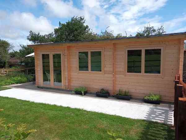 Blackberry 1 bedroom cabin