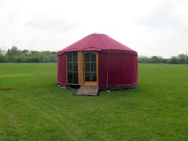 Yurt (Private restroom amenities)