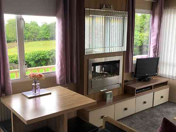 2 bedroom static caravan (no pets)