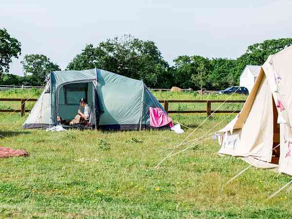 Emplacement pour tente sur herbe sans électricité